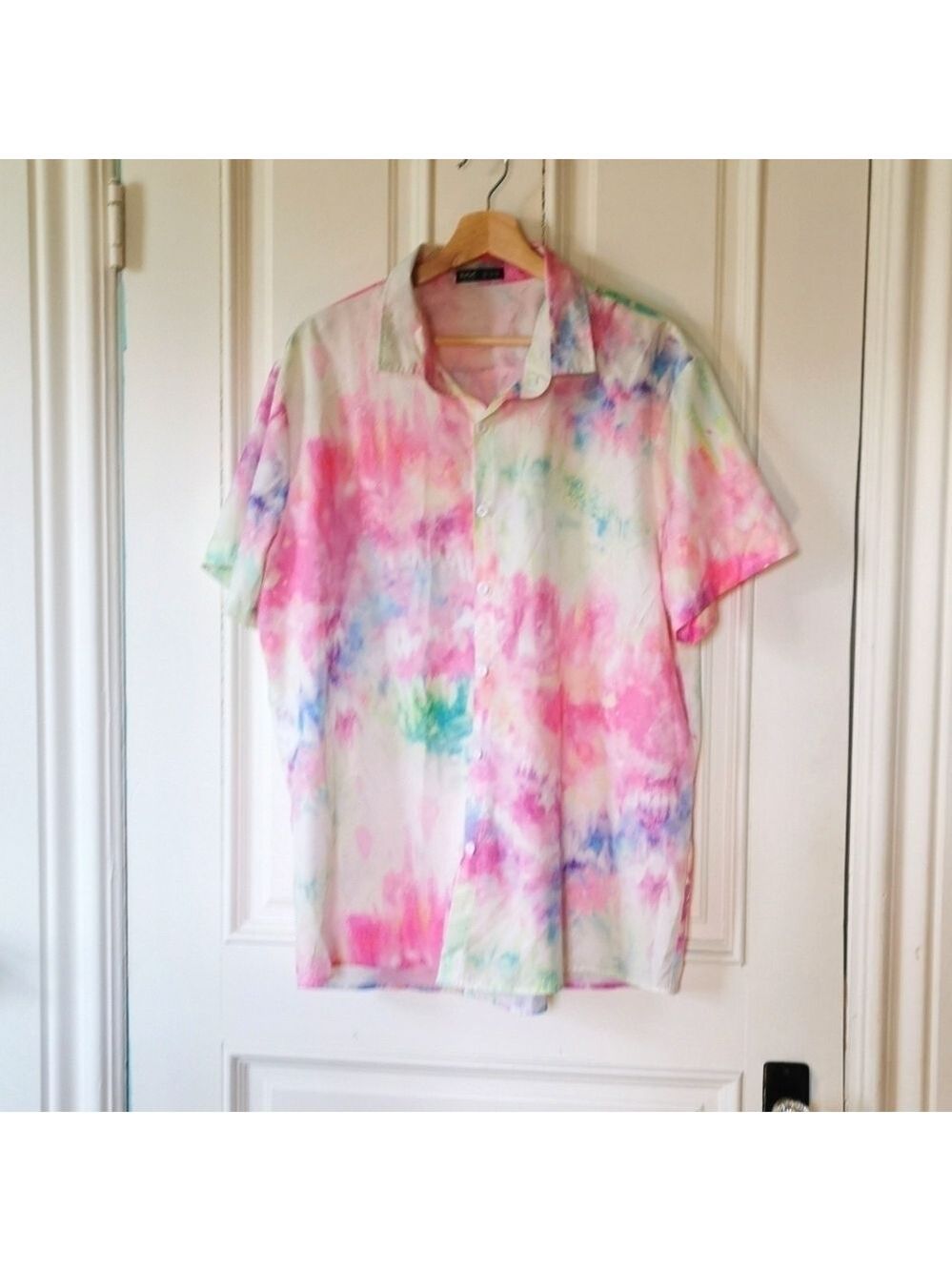 ROMWE tie dye women's button down shirt. Soft pastel colors. Size XXL.